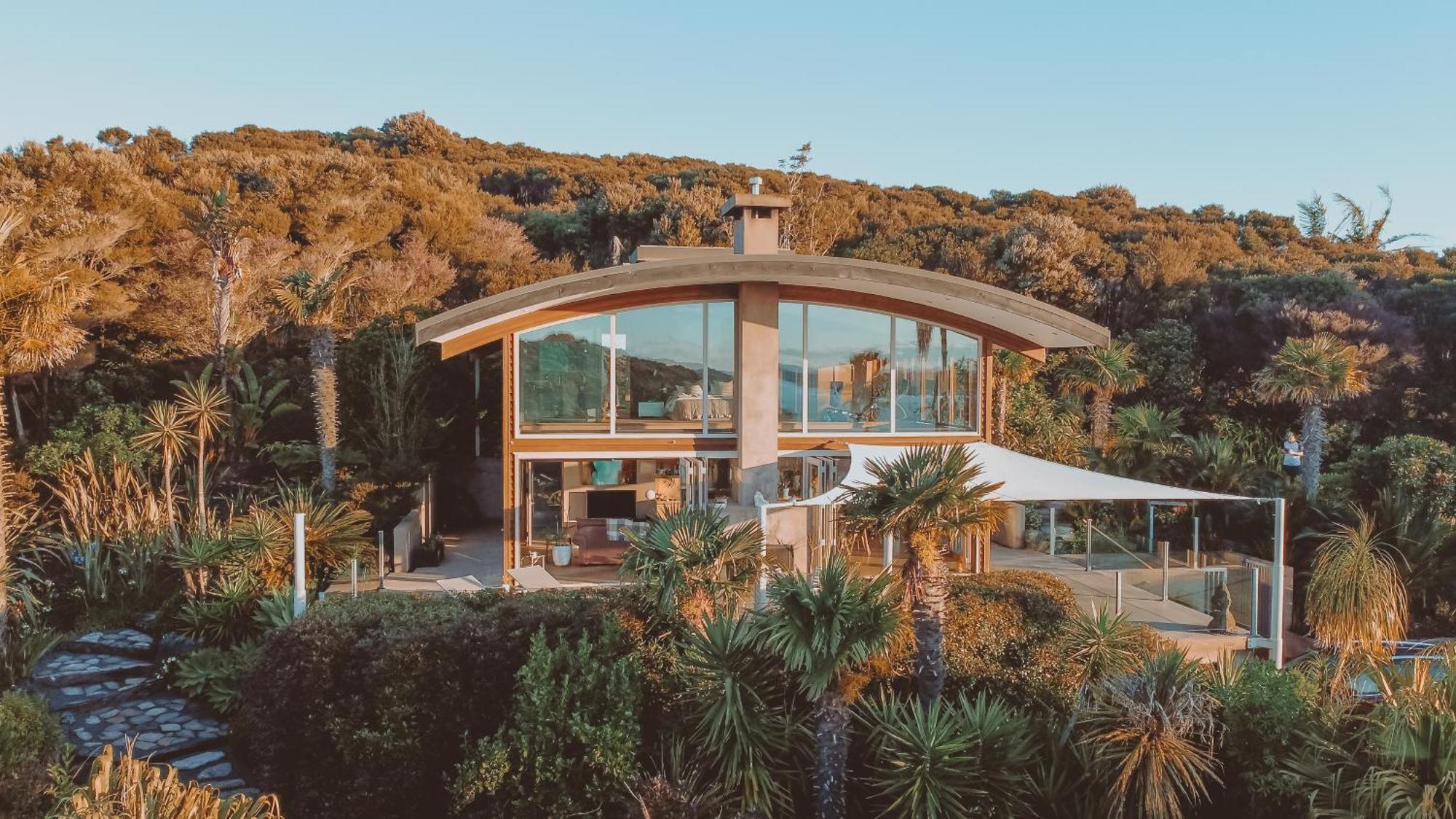 Eagles Nest Lodge *