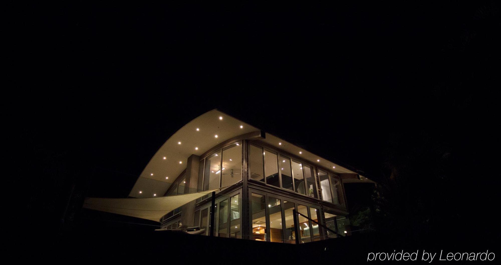 Eagles Nest Lodge *