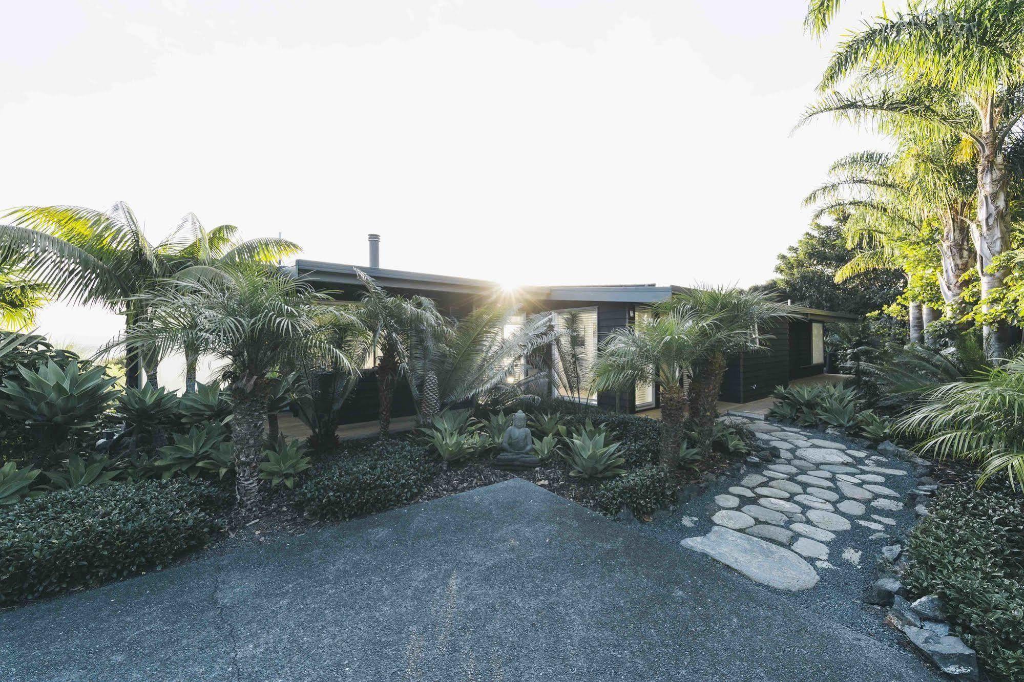 Lodge Eagles Nest Russell